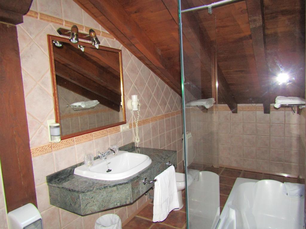 Posada La Venta De Quijas Zewnętrze zdjęcie